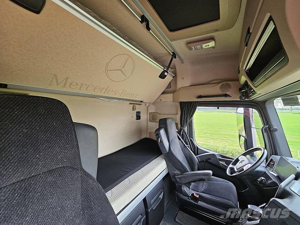 Mercedes-Benz ACTROS 1851 LS BIG SPACE,2Xtank,Standklima,oil ret Vlačilci