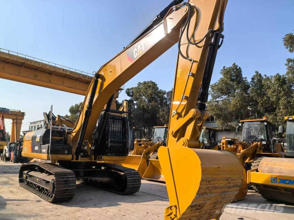 CAT 330D2L Pelle sur chenilles