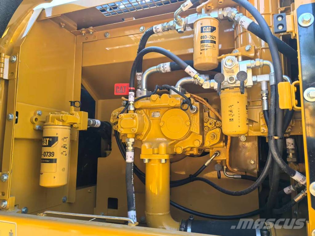 CAT 330D2L Pelle sur chenilles
