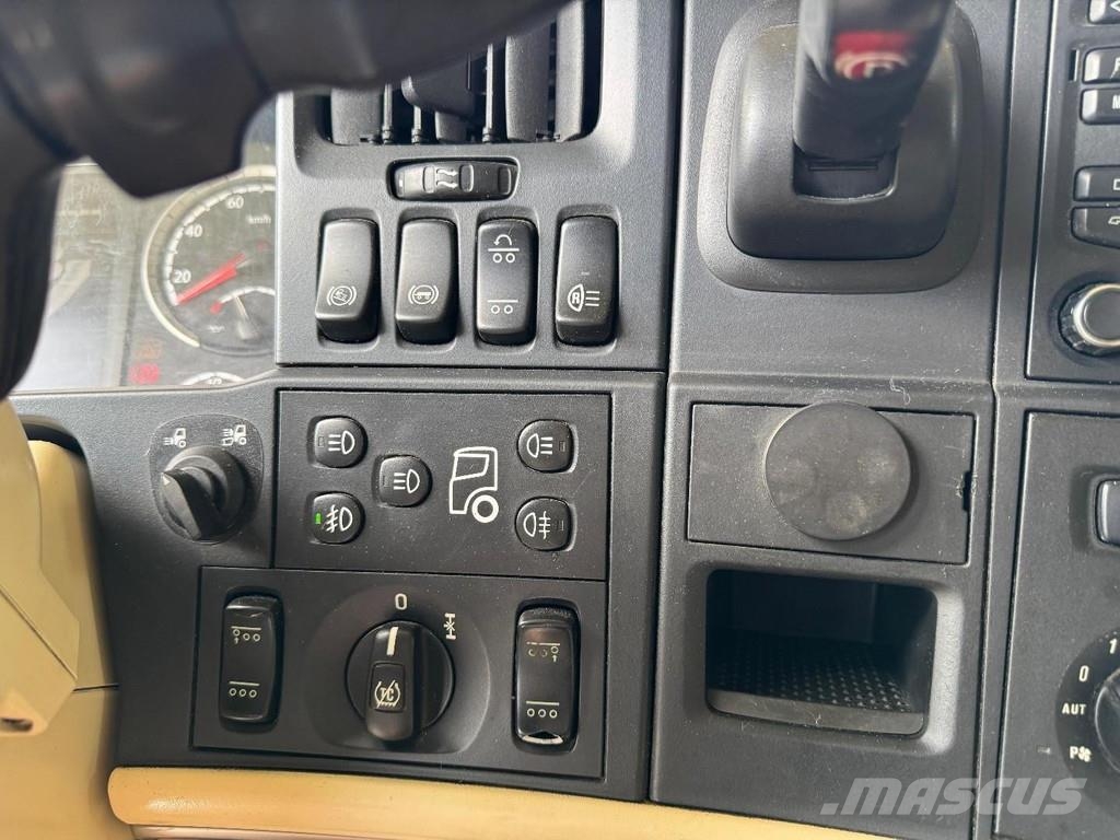 Scania R520 V8 8X2 EURO 6 KIPPER + HMF 2620-K5 + REMOTE C Самоскиди