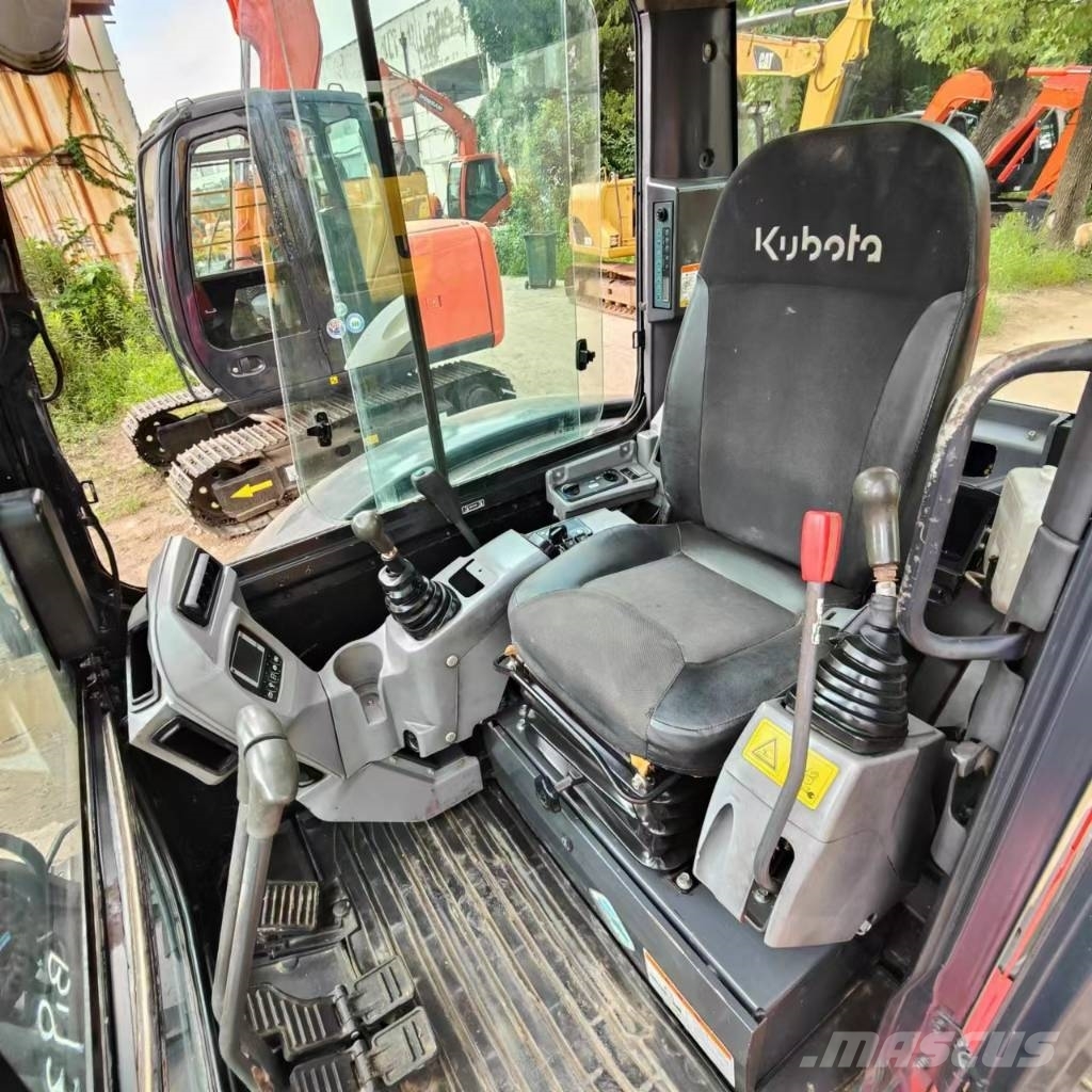 Kubota KX165 Roomikekskavaatorid
