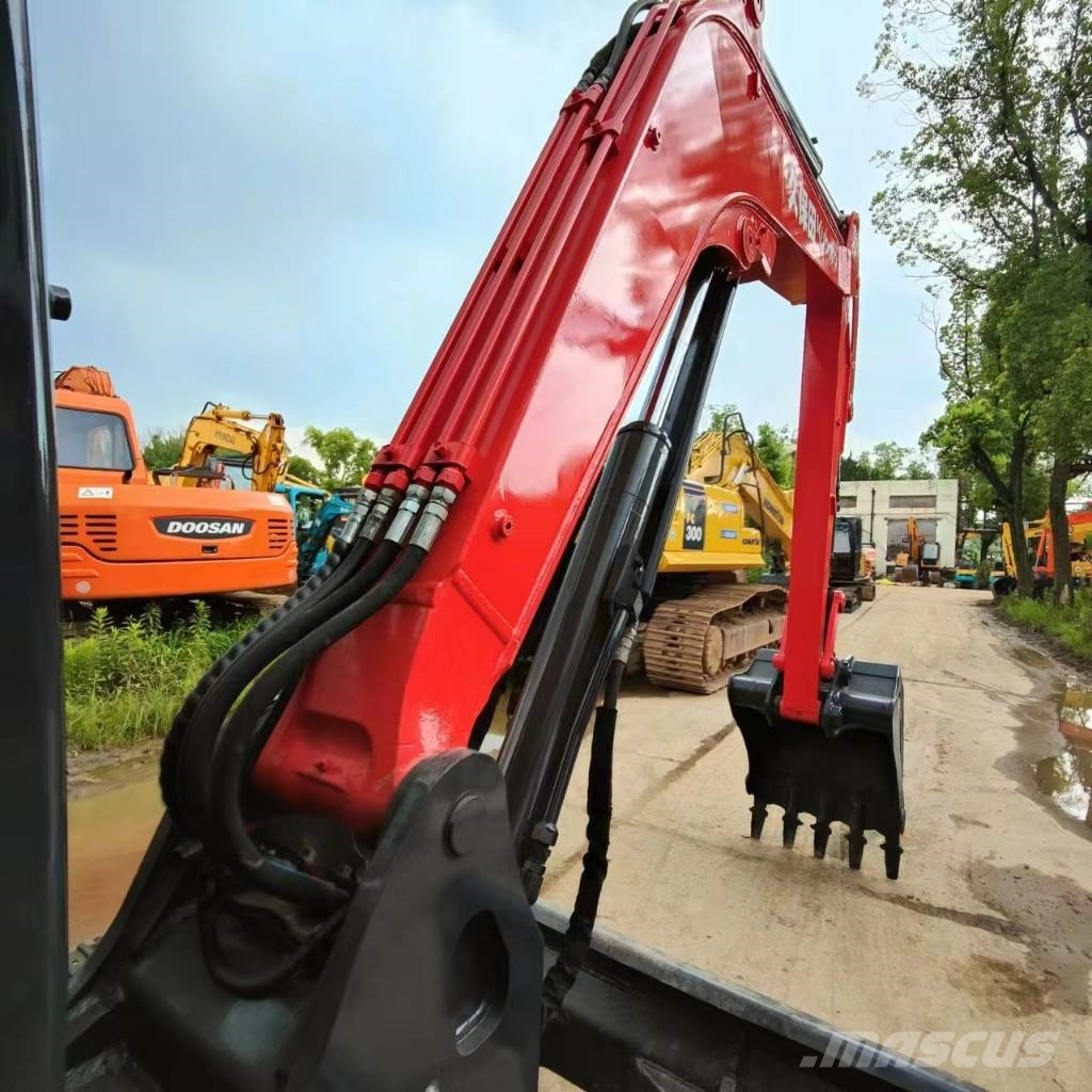 Kubota KX165 Roomikekskavaatorid