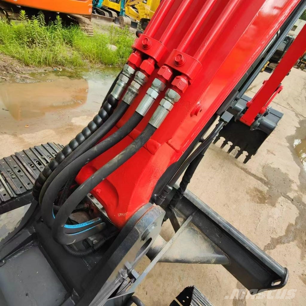 Kubota KX165 Roomikekskavaatorid