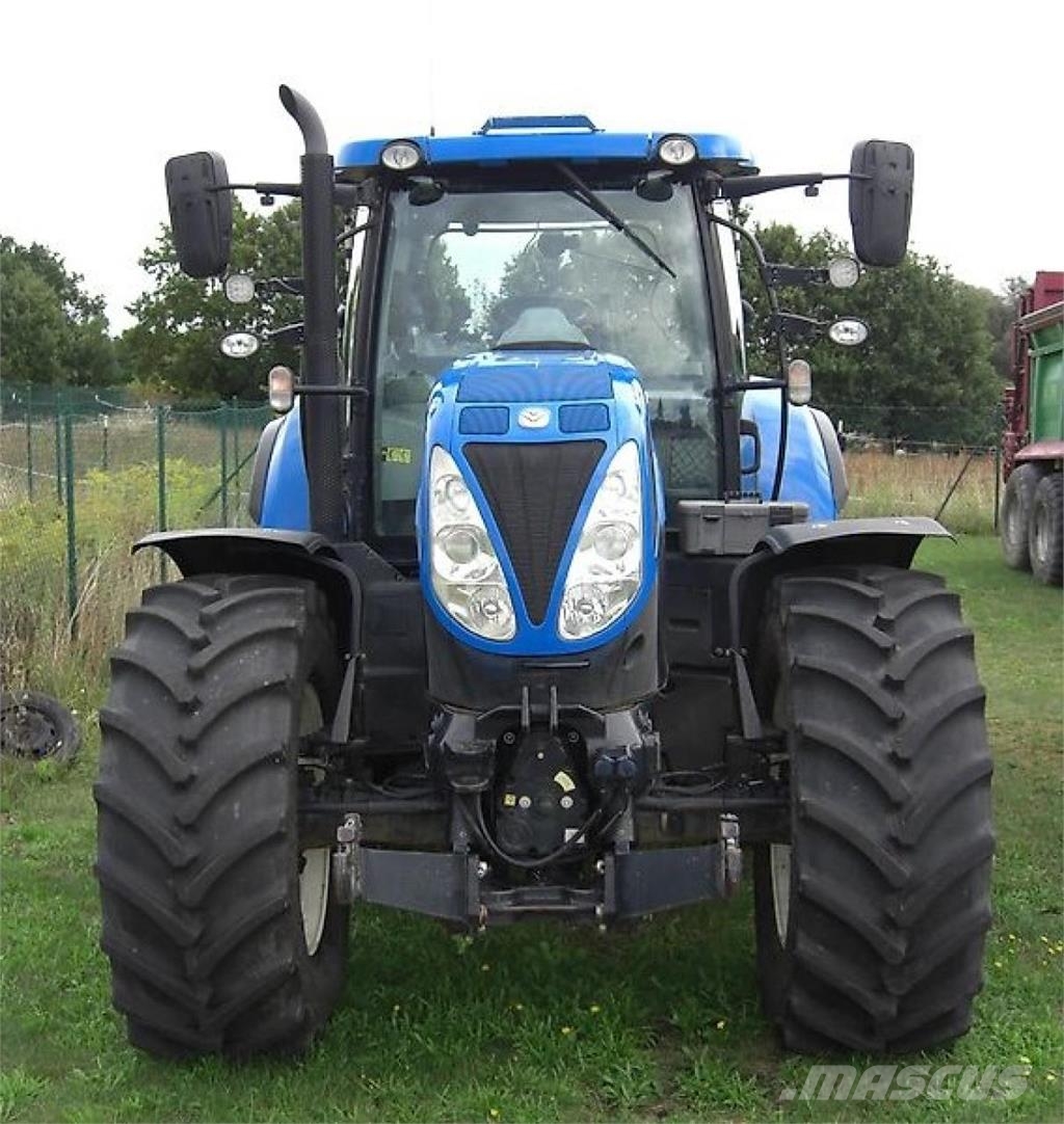 New Holland T7.210 AC Traktoren