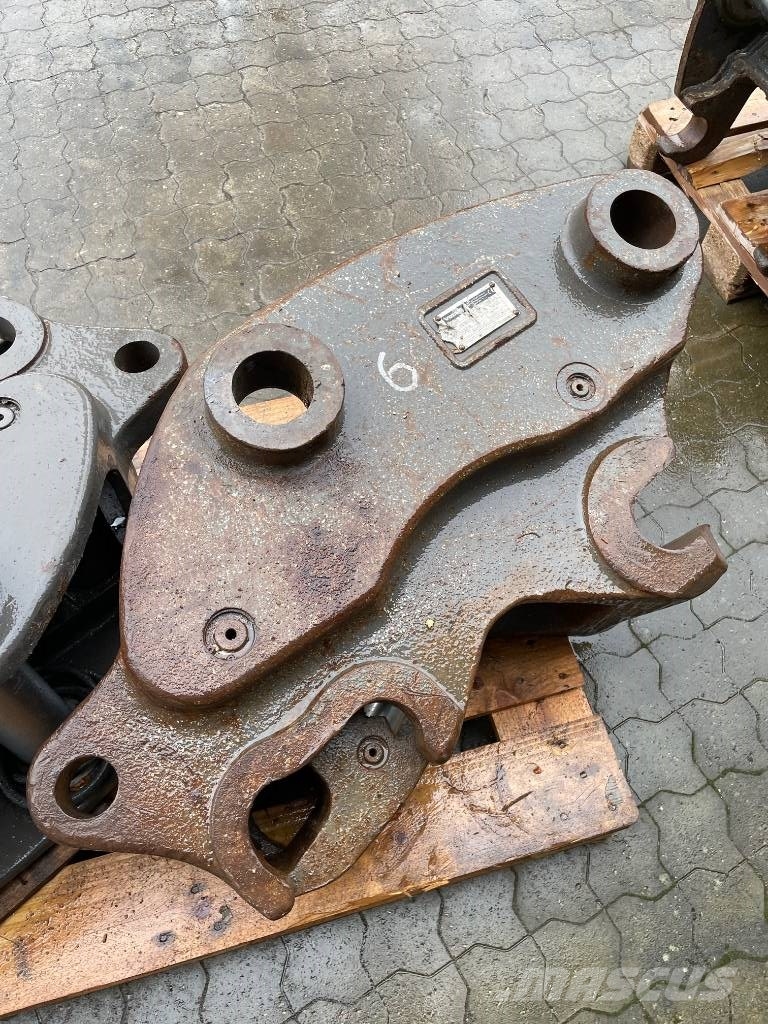 Miller EC210 hurtigskift / Schnellwechsler / Quick hitch Ταχυσύνδεσμοι