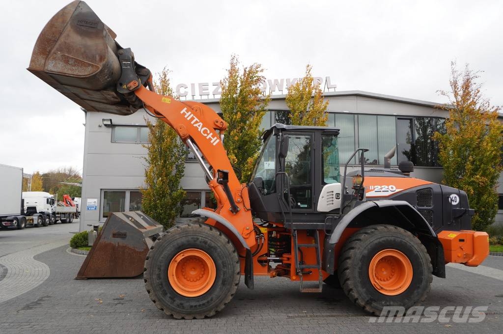 Hitachi ZW220 articulated loader / 2 buckets Φορτωτές με λάστιχα (Τροχοφόροι)