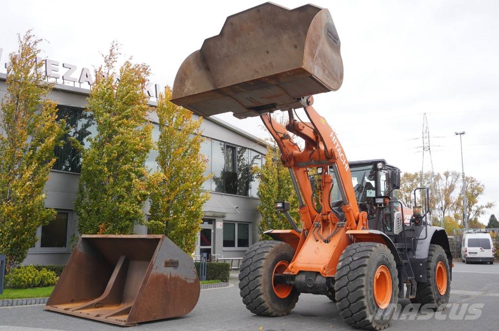 Hitachi ZW220 articulated loader / 2 buckets Φορτωτές με λάστιχα (Τροχοφόροι)
