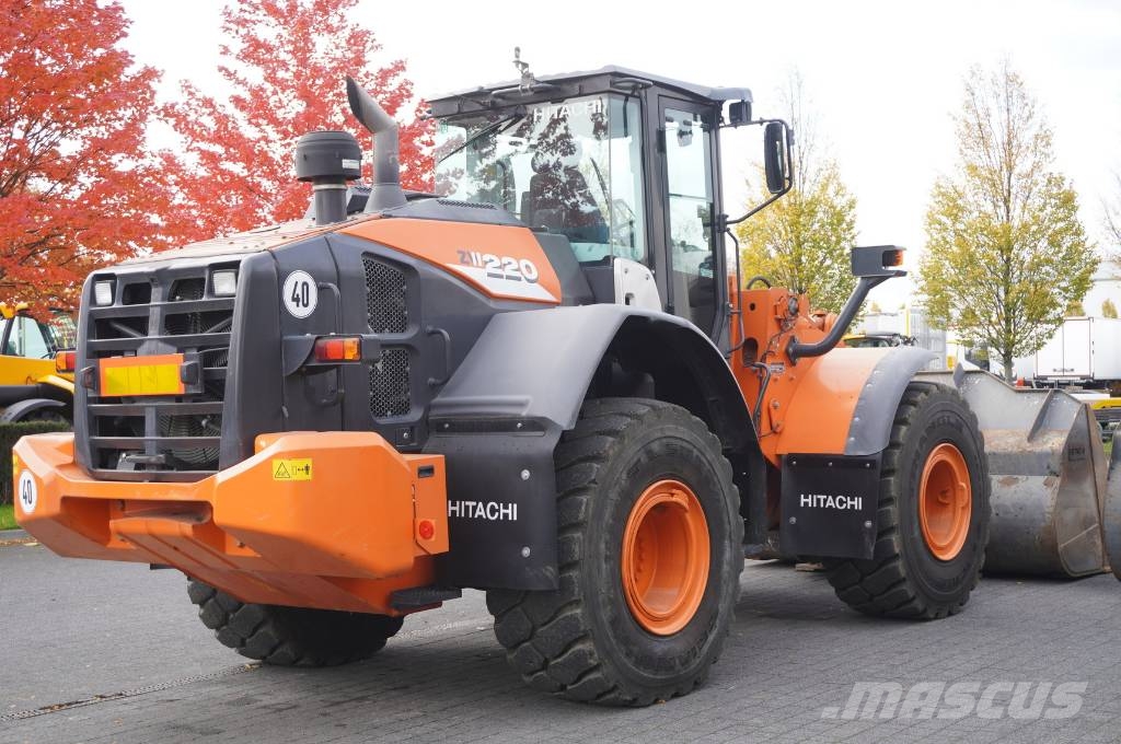Hitachi ZW220 articulated loader / 2 buckets Φορτωτές με λάστιχα (Τροχοφόροι)