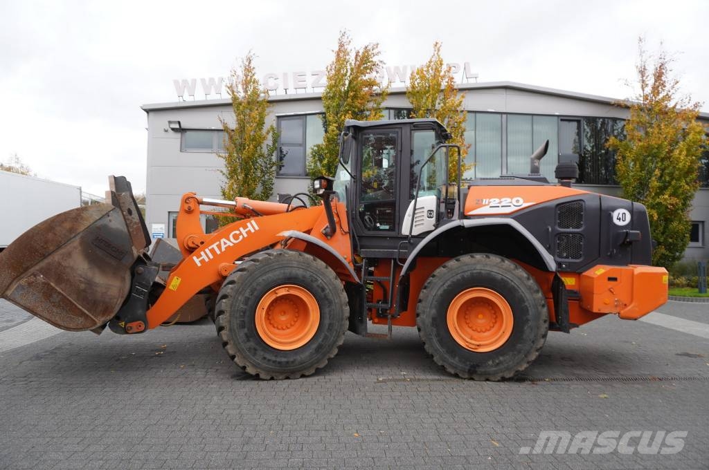 Hitachi ZW220 articulated loader / 2 buckets Φορτωτές με λάστιχα (Τροχοφόροι)