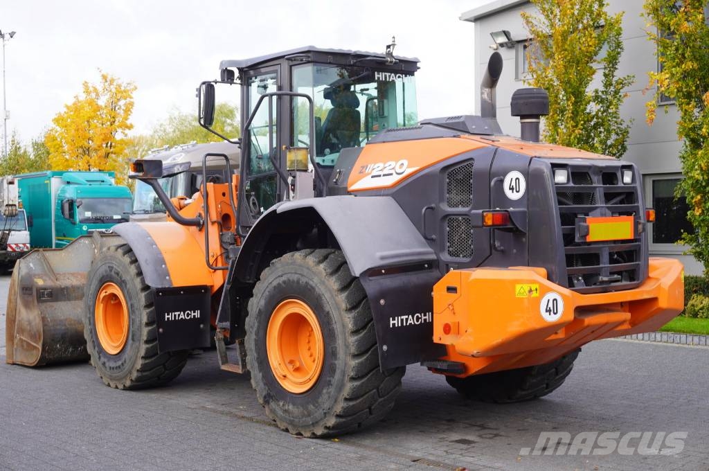 Hitachi ZW220 articulated loader / 2 buckets Φορτωτές με λάστιχα (Τροχοφόροι)