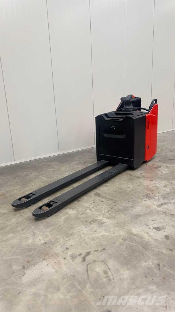 Linde T25SP Lavansiirtotrukit ajotasolla