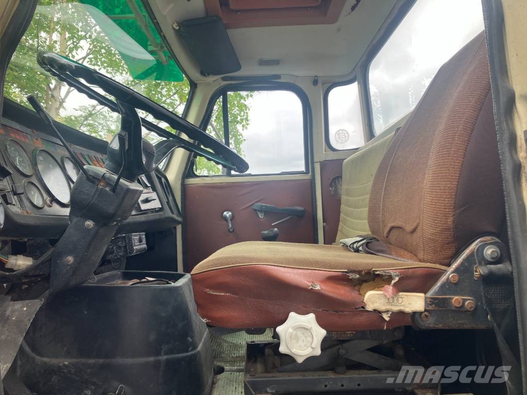 Volvo N 10 Camiones chasis
