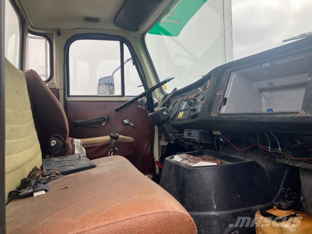 Volvo N 10 Camiones chasis