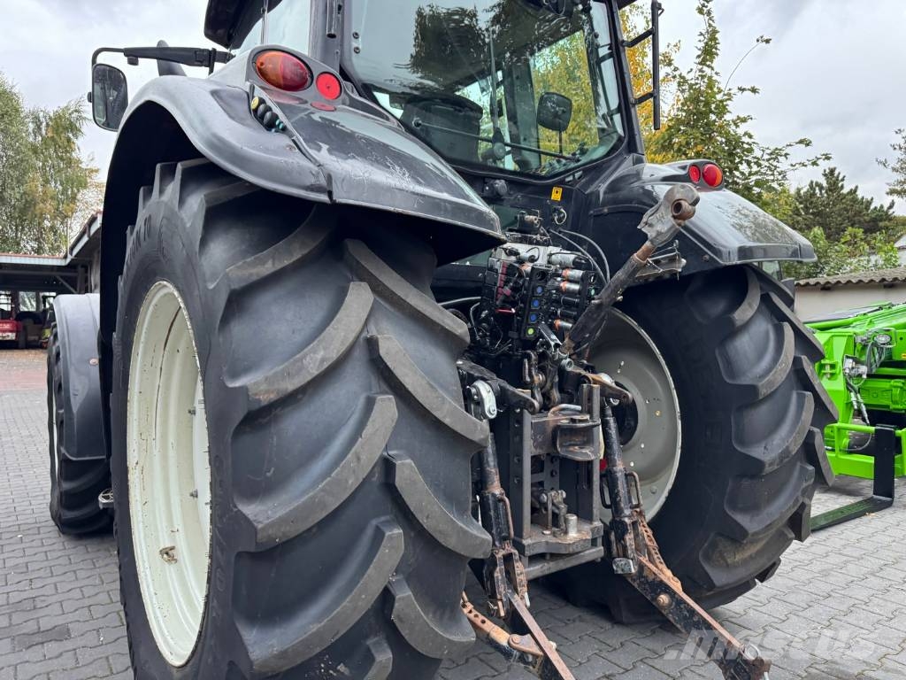 Valtra T202 Versu Traktory