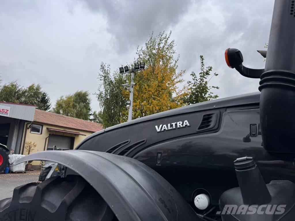 Valtra T202 Versu Traktory