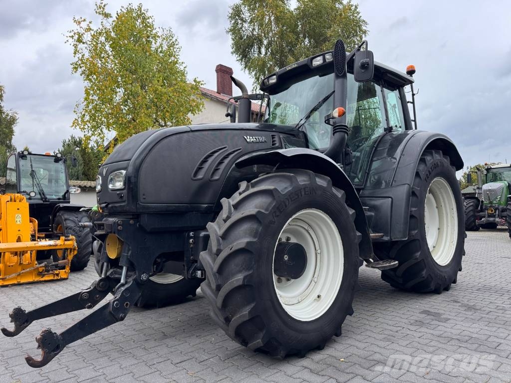 Valtra T202 Versu Traktory