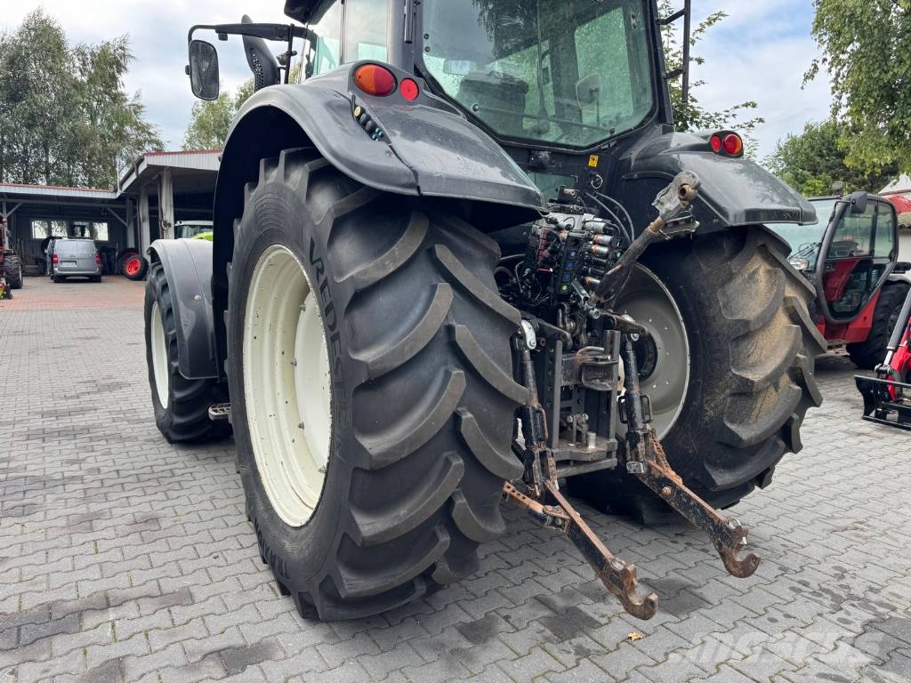 Valtra T202 Versu Traktorer