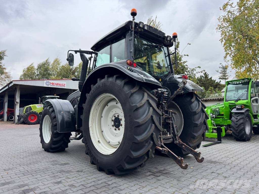 Valtra T202 Versu Traktory