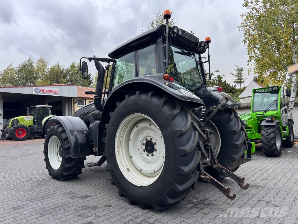 Valtra T202 Versu Traktory