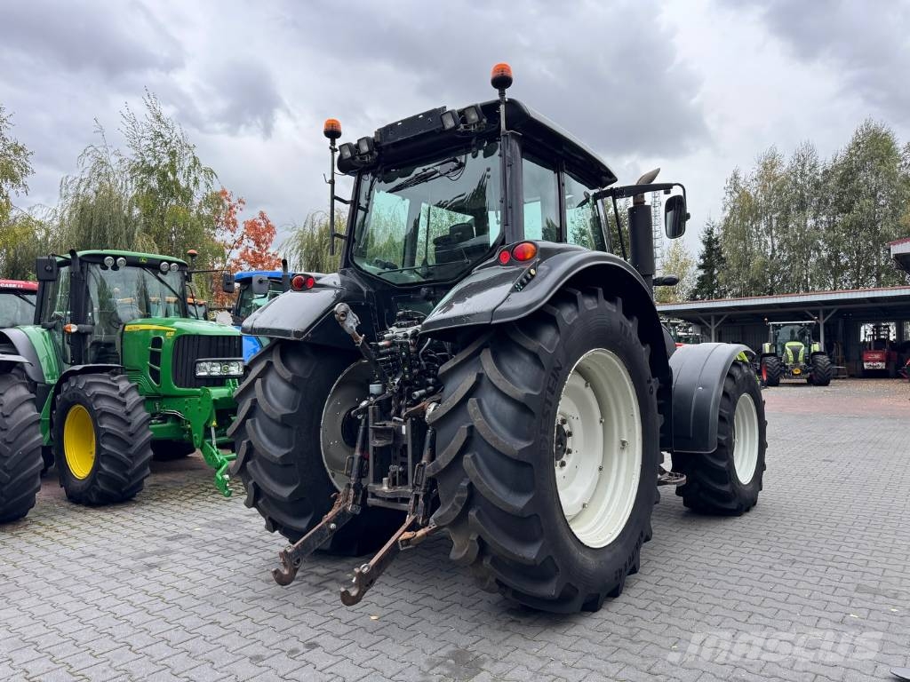 Valtra T202 Versu Traktory