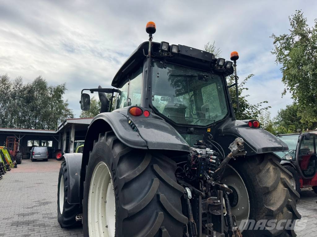 Valtra T202 Versu Traktorer