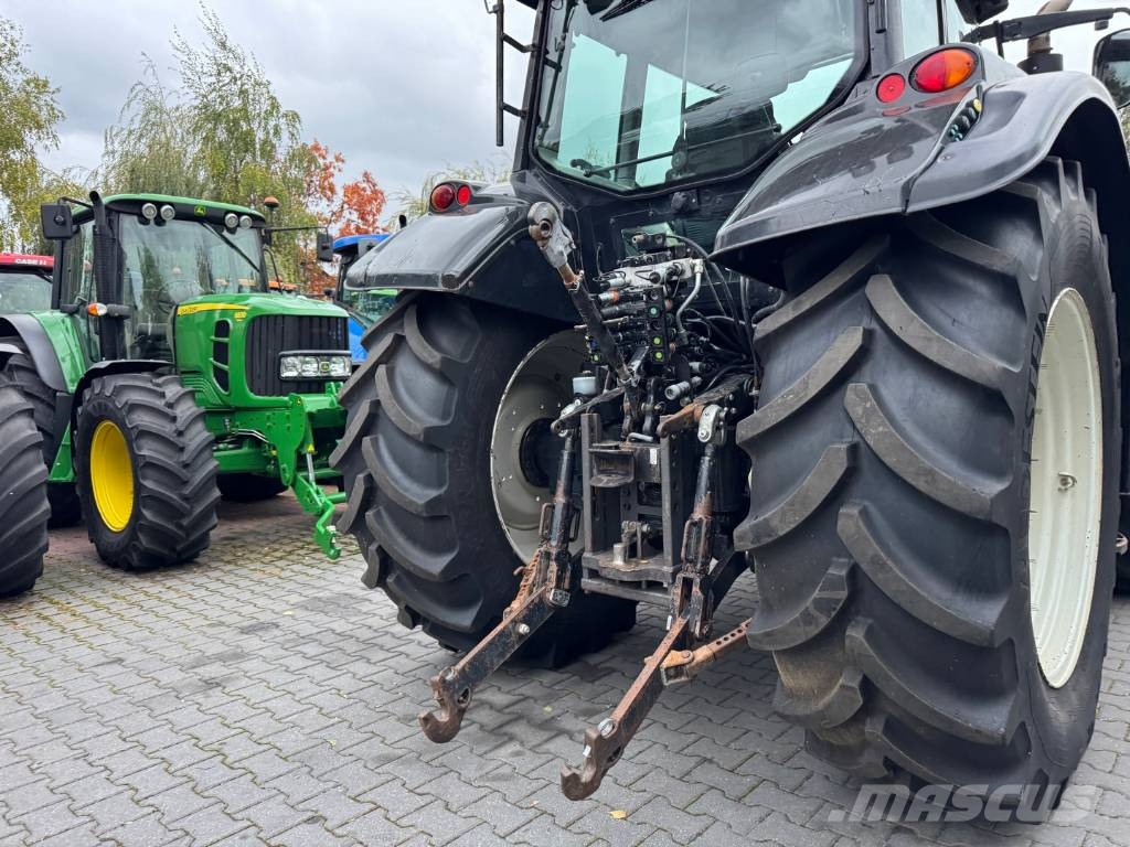 Valtra T202 Versu Traktory