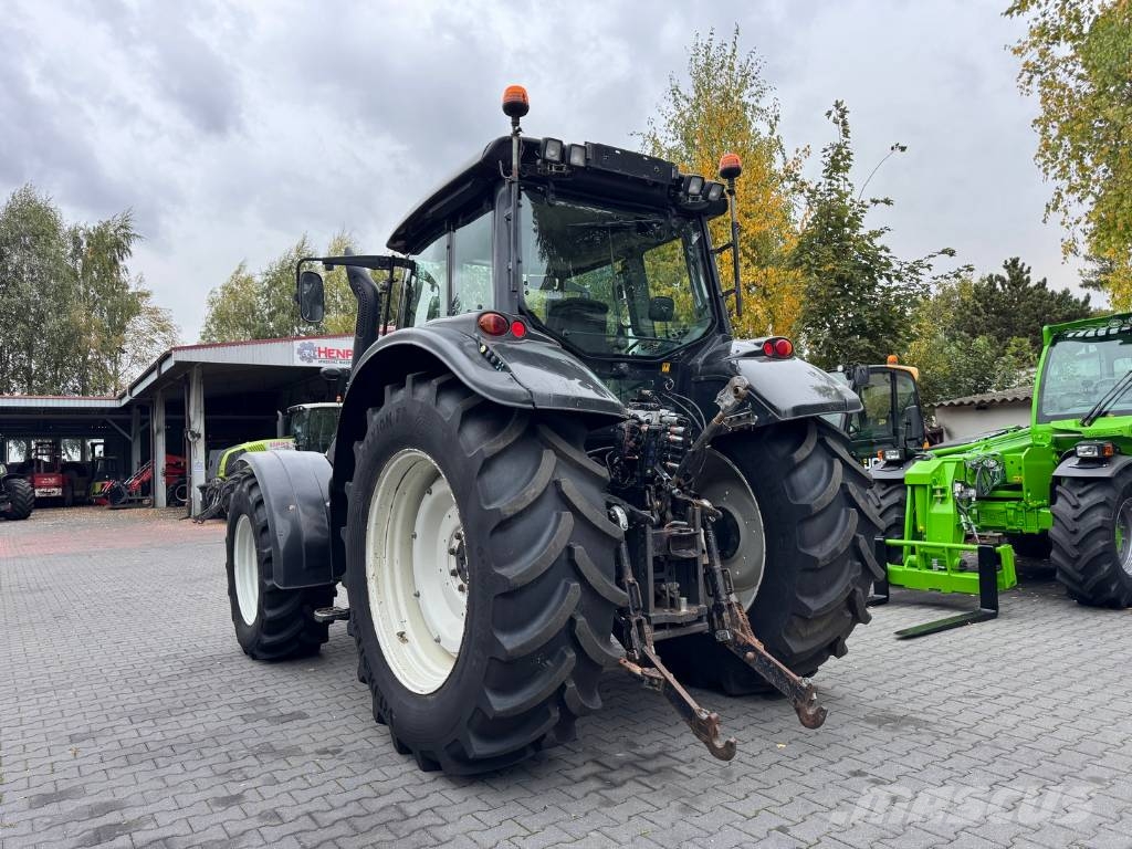 Valtra T202 Versu Traktory