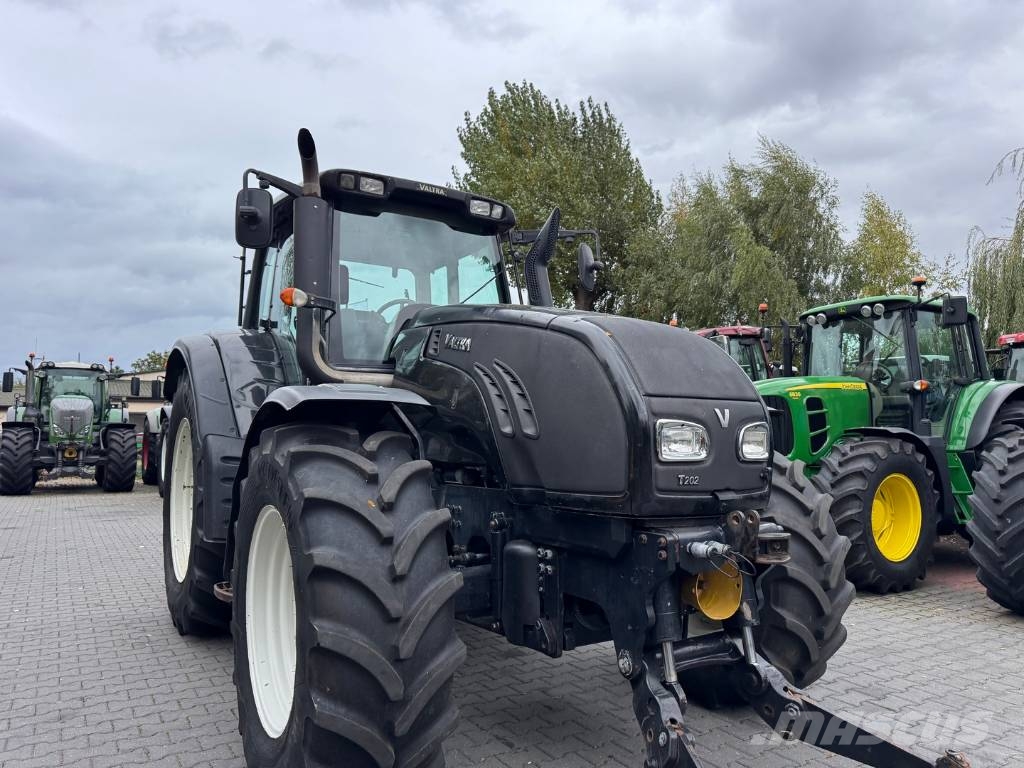 Valtra T202 Versu Traktory