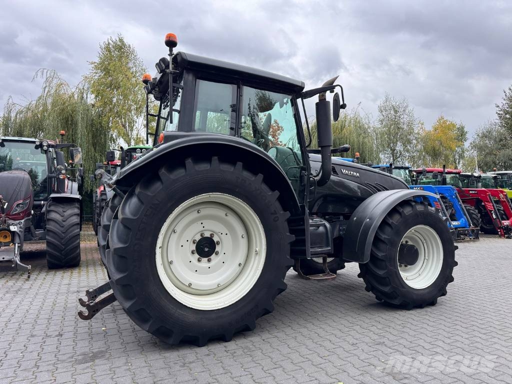 Valtra T202 Versu Traktory