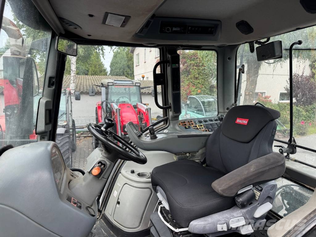 Valtra T202 Versu Traktorer