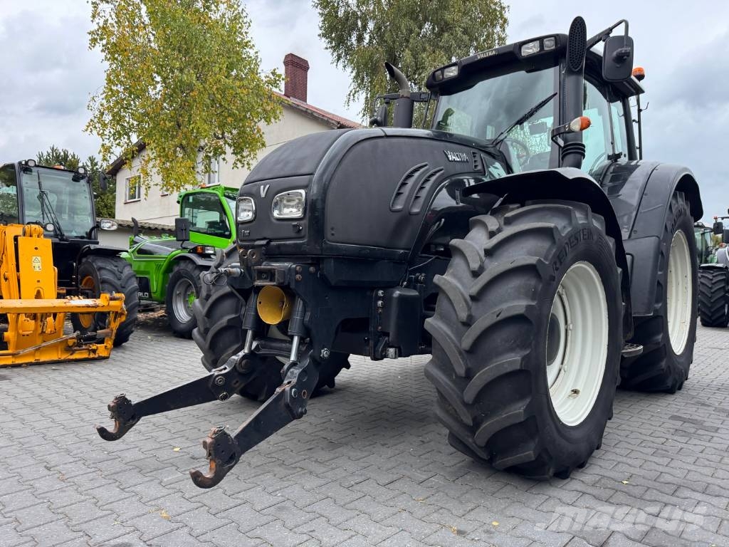 Valtra T202 Versu Traktory