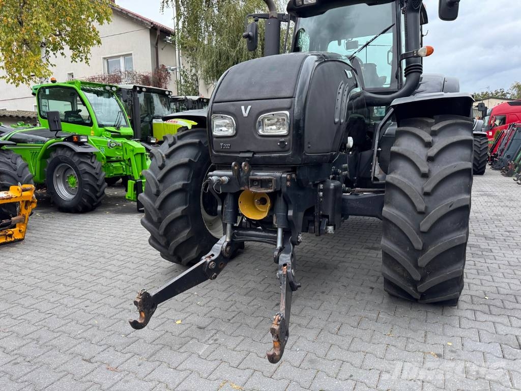 Valtra T202 Versu Traktory