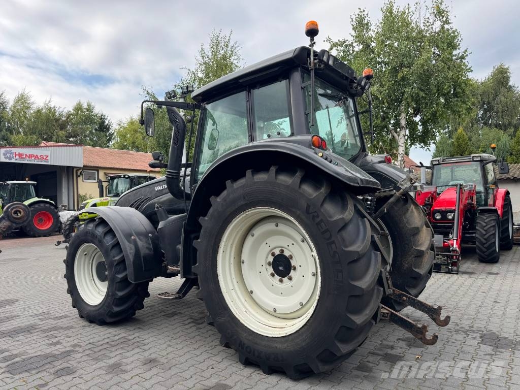 Valtra T202 Versu Traktorer