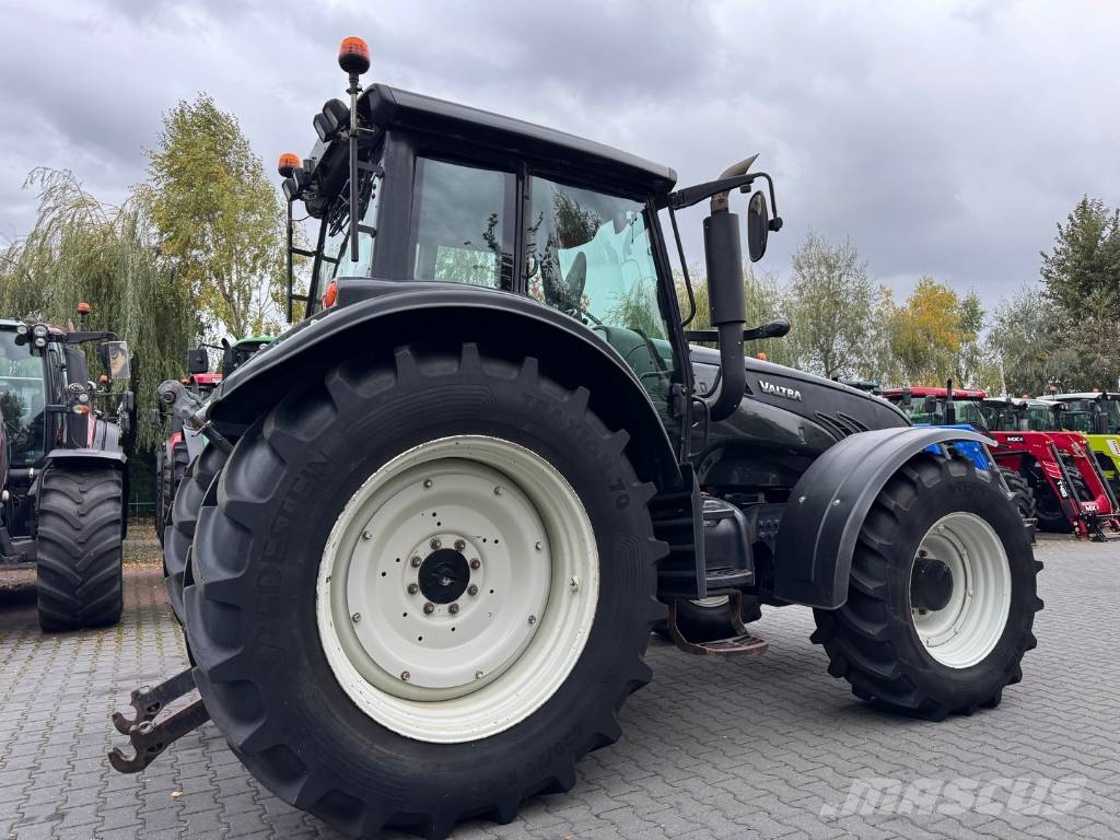 Valtra T202 Versu Traktory