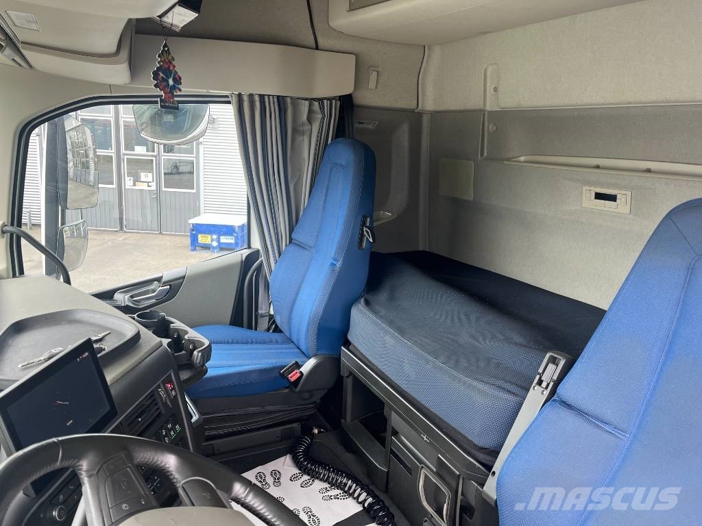 Volvo FH 460 LNG 6x2 Kylbil Dubbla Lastplan Temperature controlled trucks