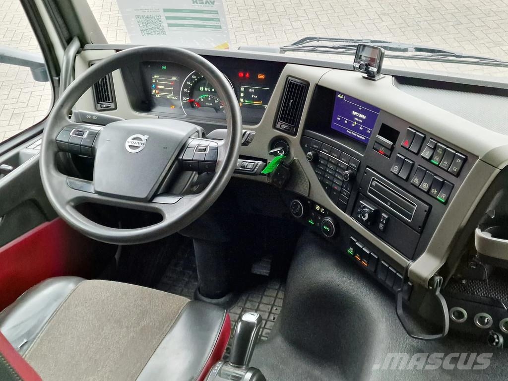 Volvo FM 420 Globetrotter 6x2 - Box with sidedoors - Zep Camiones con caja de remolque
