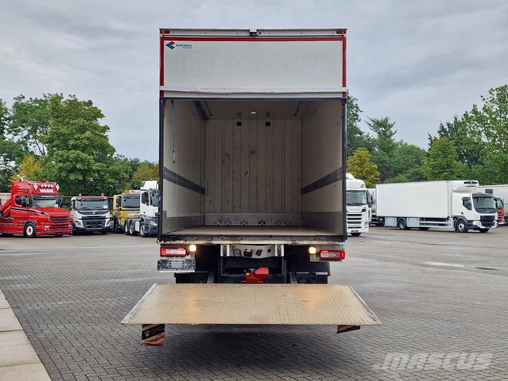 Volvo FM 420 Globetrotter 6x2 - Box with sidedoors - Zep Camiones con caja de remolque