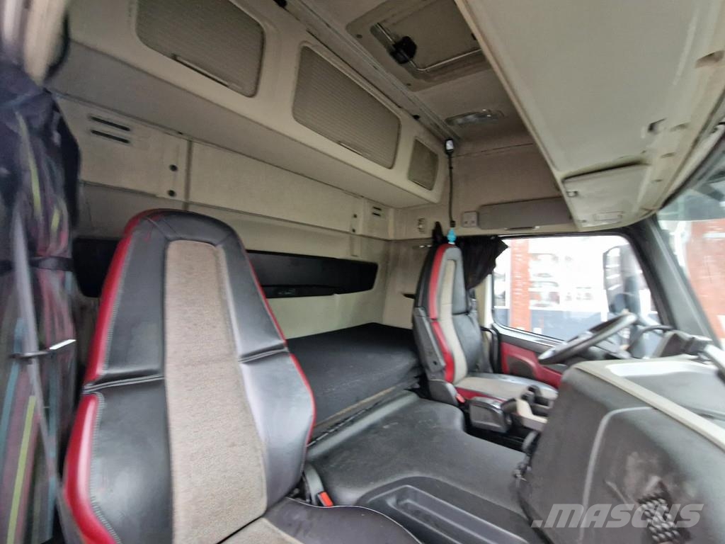 Volvo FM 420 Globetrotter 6x2 - Box with sidedoors - Zep Camiones con caja de remolque