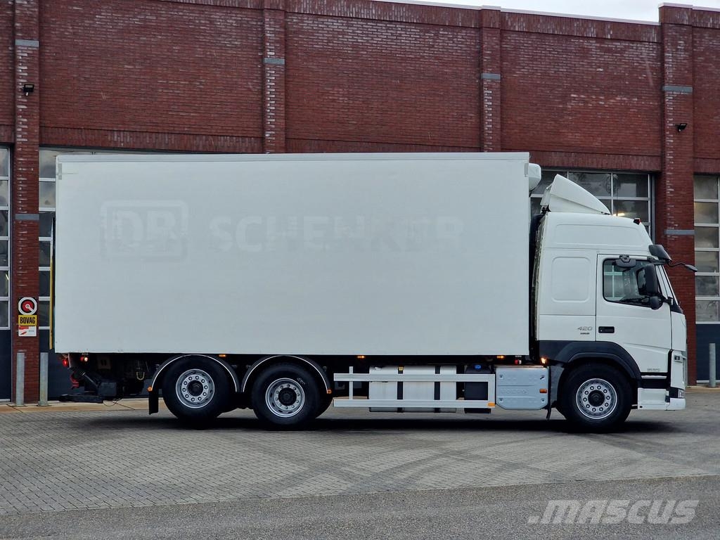Volvo FM 420 Globetrotter 6x2 - Box with sidedoors - Zep Camiones con caja de remolque