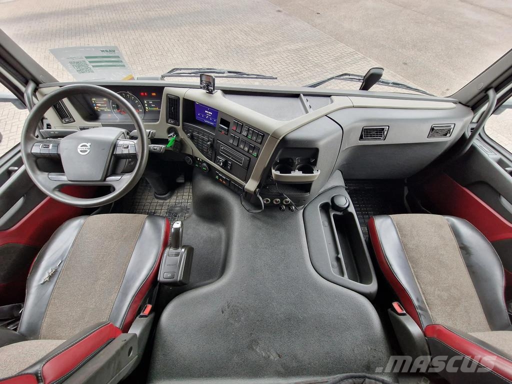 Volvo FM 420 Globetrotter 6x2 - Box with sidedoors - Zep Camiones con caja de remolque