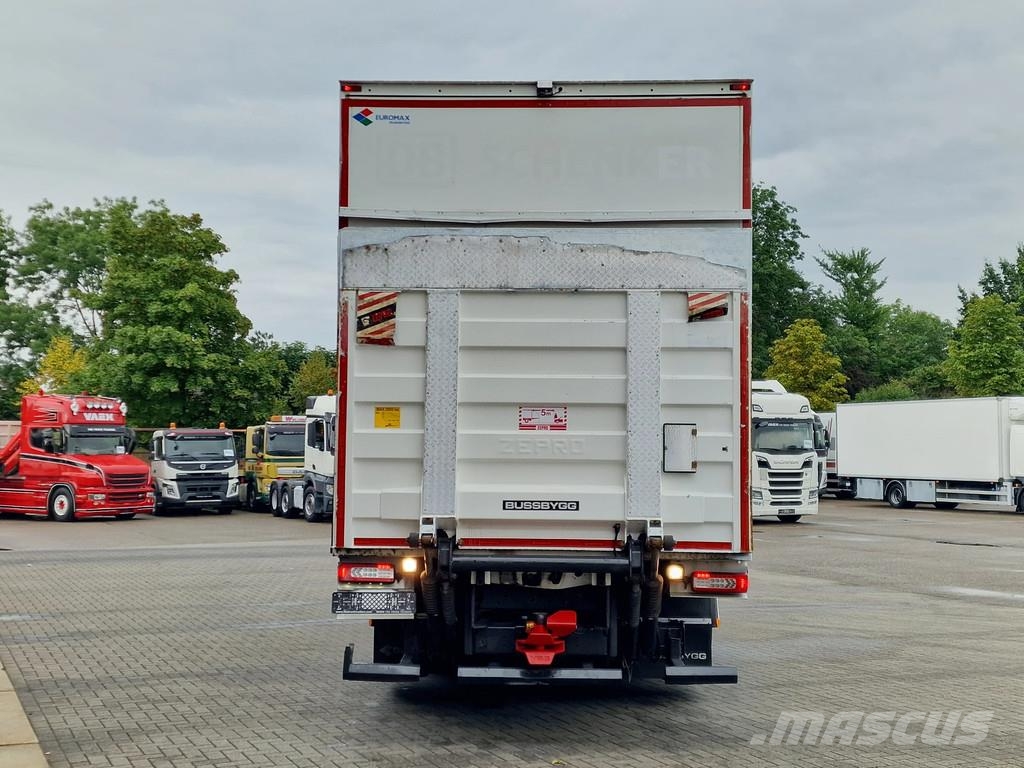 Volvo FM 420 Globetrotter 6x2 - Box with sidedoors - Zep Camiones con caja de remolque