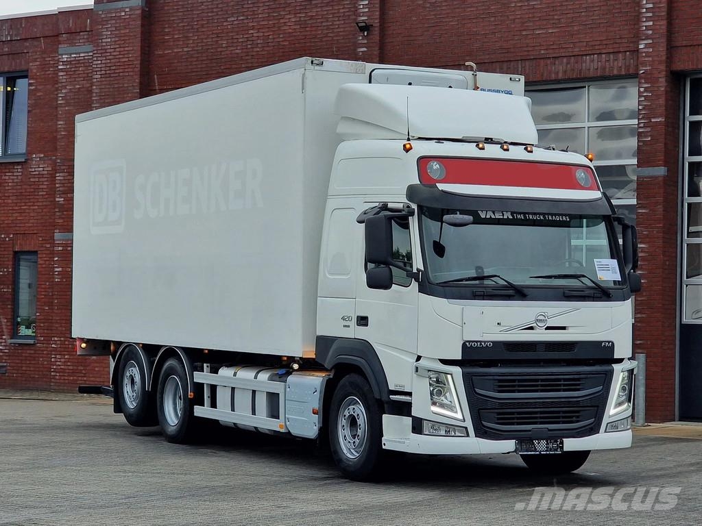 Volvo FM 420 Globetrotter 6x2 - Box with sidedoors - Zep Camiones con caja de remolque