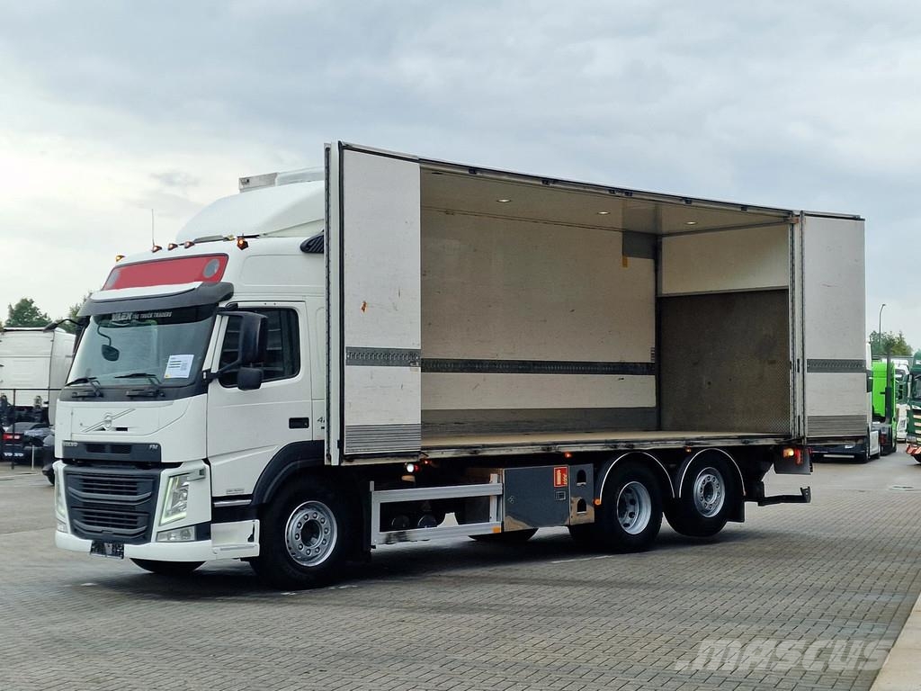 Volvo FM 420 Globetrotter 6x2 - Box with sidedoors - Zep Camiones con caja de remolque