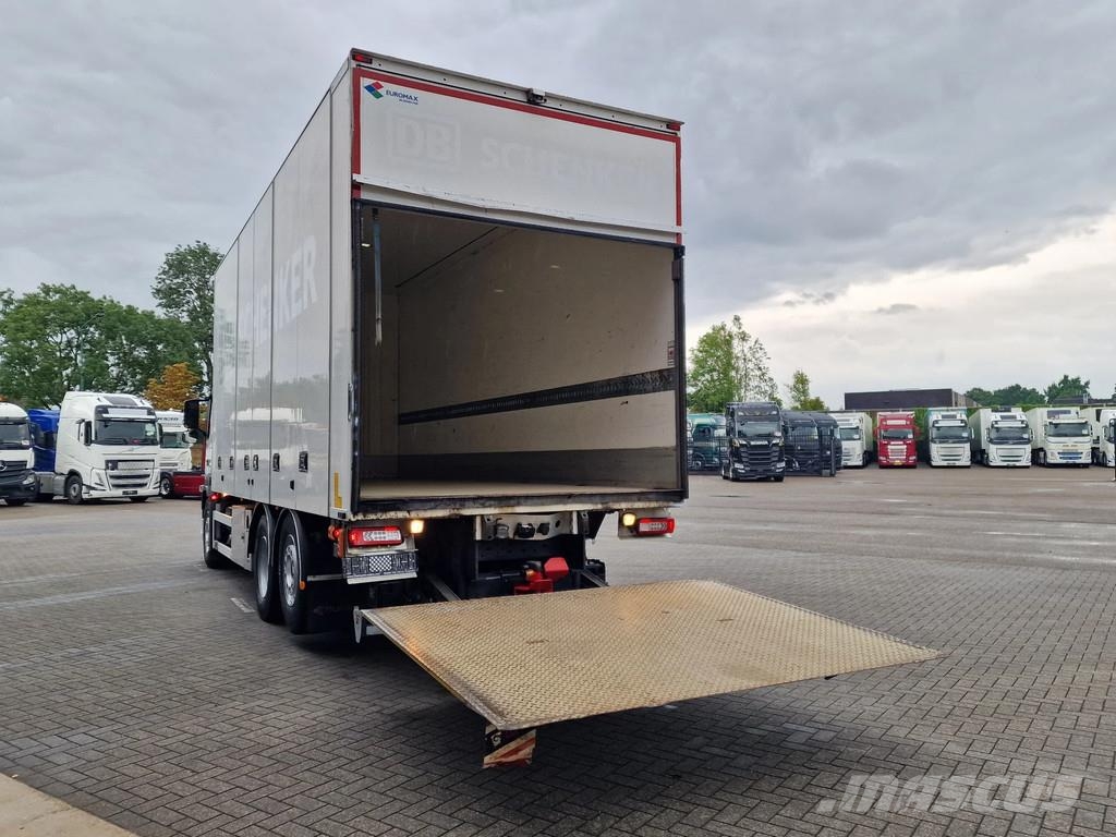 Volvo FM 420 Globetrotter 6x2 - Box with sidedoors - Zep Camiones con caja de remolque