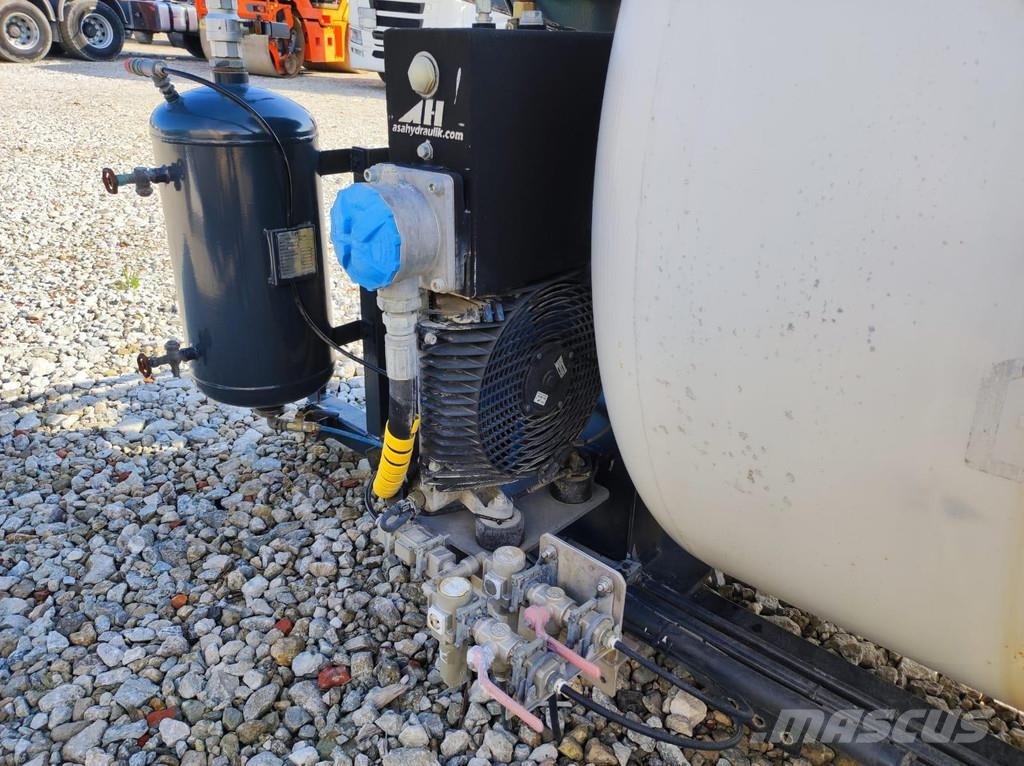 Kart 7m3 LOW-PROFILE CONCRETE MIXER Transport - Anderen