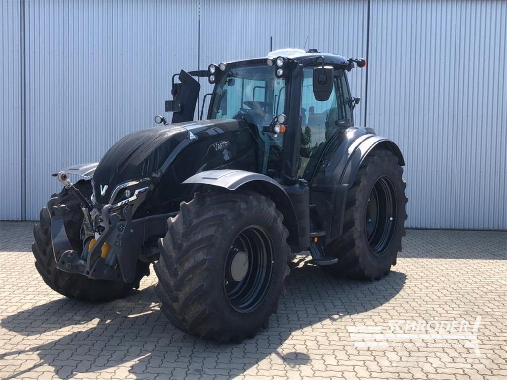 Valtra T 235 D | RTK | UNLIMITED | LED Tratores