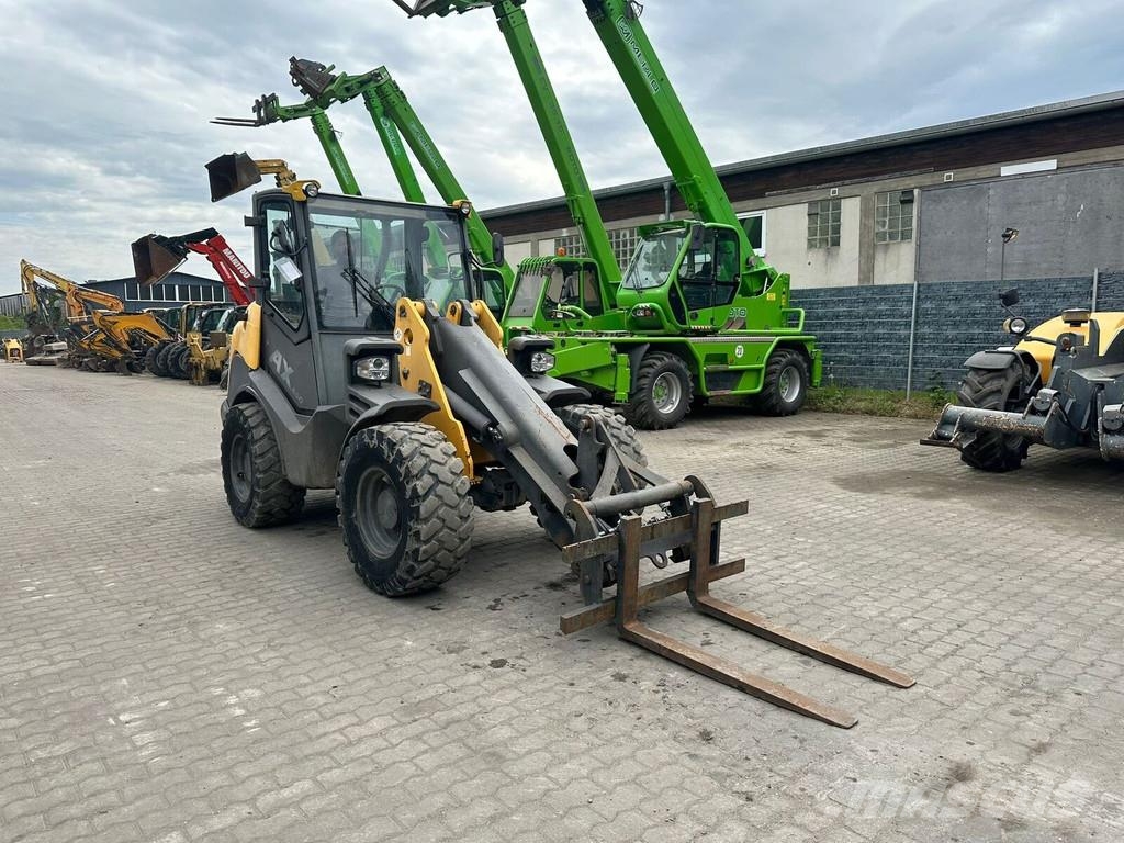 Mecalac AX 850 لوادر بعجل