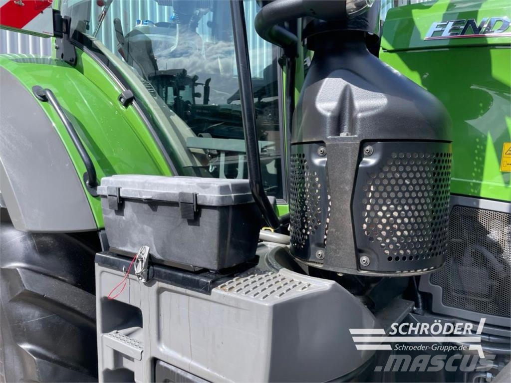 Fendt 828 VARIO S4 PROFI PLUS Трактори