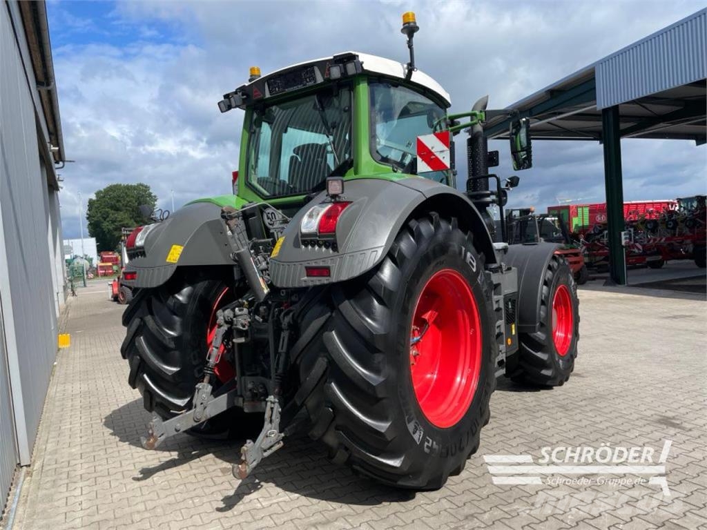 Fendt 828 VARIO S4 PROFI PLUS Трактори