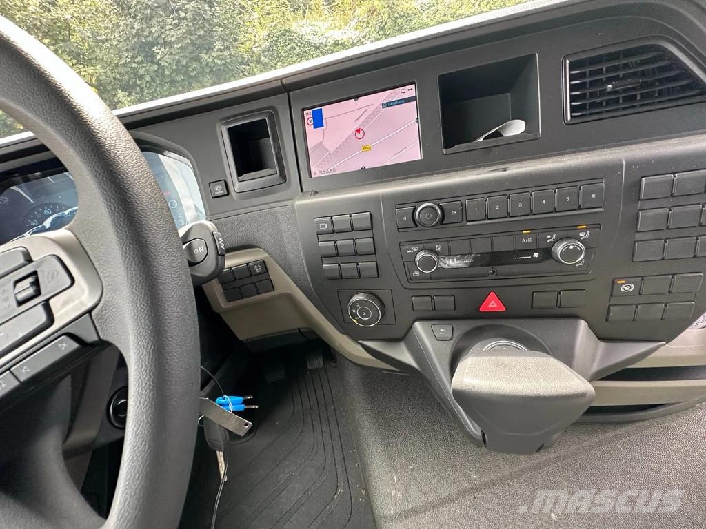 MAN TGS 33.440 MAN TGS 33.440 6x6 Kran HIAB 228-4 All-Terrain-Krane